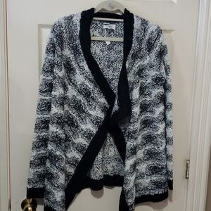 Lou & grey sweater size small
